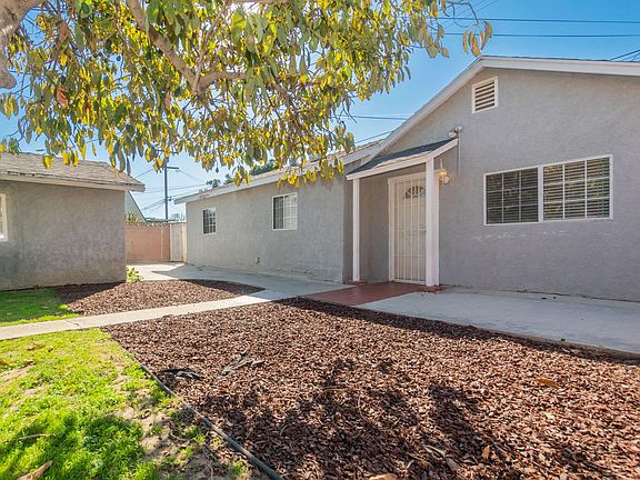 4th image of 2357 Magnolia Ave #B