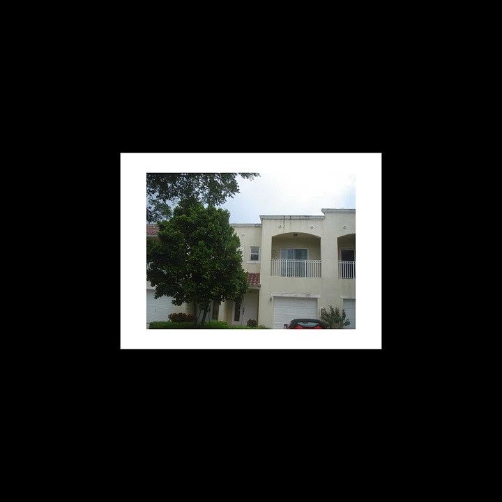 1st image of 1307 NE 105th St #Townhouse 2