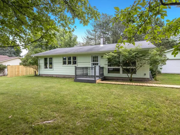 11075 S Lacore Rd, Empire, MI 49630