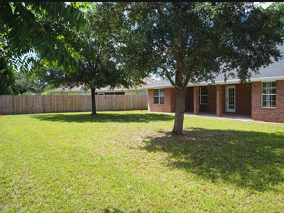 Fully fenced rear yard. Great for kids, pets and privacy.