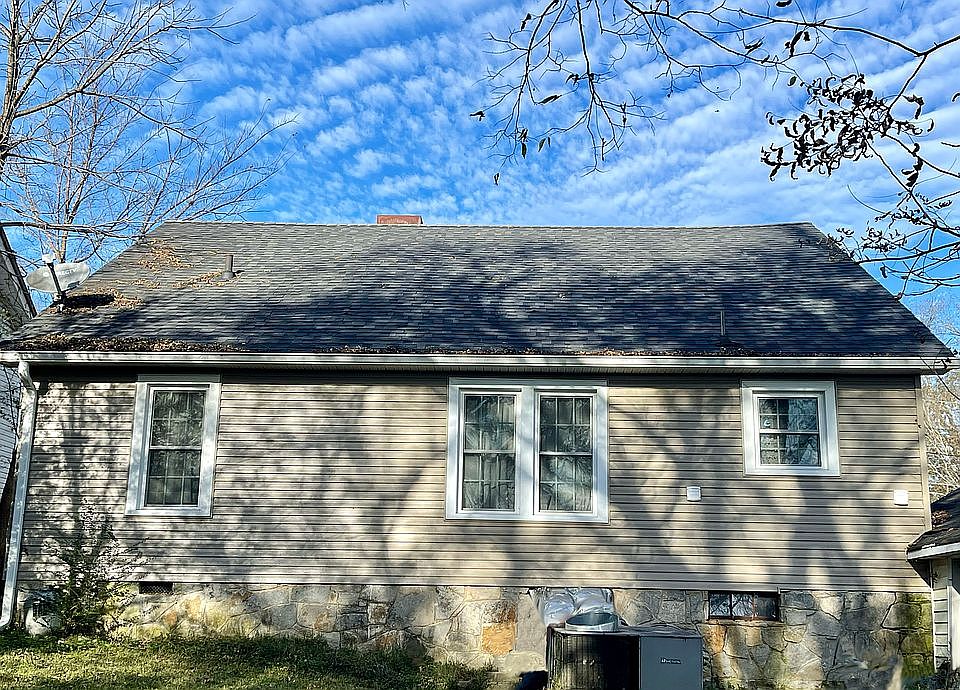 2nd image of 317 W Washington St