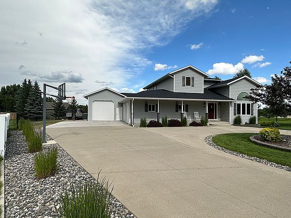 2nd image of 1403 S Meadow Brook Ct