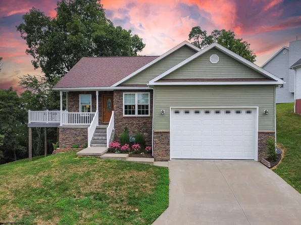 166 Auburn Dr, Morgantown, WV 26501