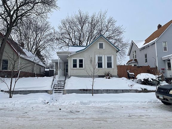 2nd image of 1131 Marion St