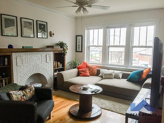 2nd image of 1400-12 N Honore St #1404-03