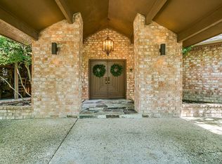 7102 Spanky Branch Dr, Dallas, TX 75248