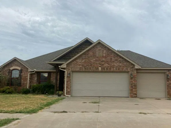 13805 Savannah River Way, Yukon, OK 73099