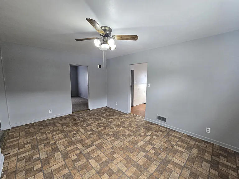216 Courtland St #1 — Photo 7