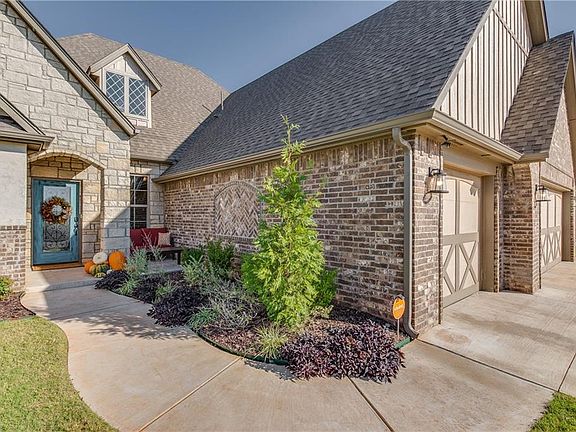5th image of 13608 Front Porch