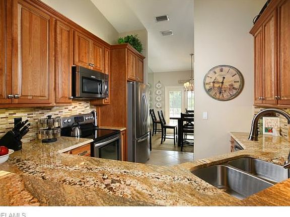 5th image of 7074 Barrington Cir APT 201