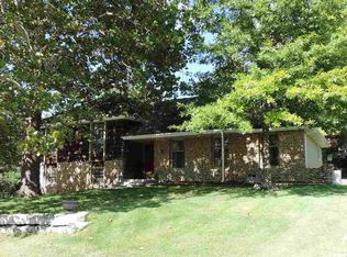 2010 Quail Creek Dr, Lawrence, KS 66047