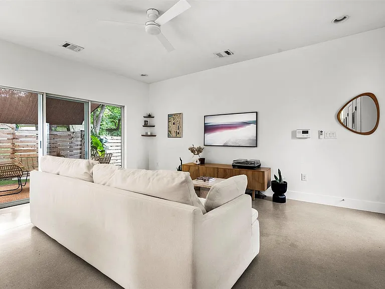 1213 Eleanor St #B — Photo 7