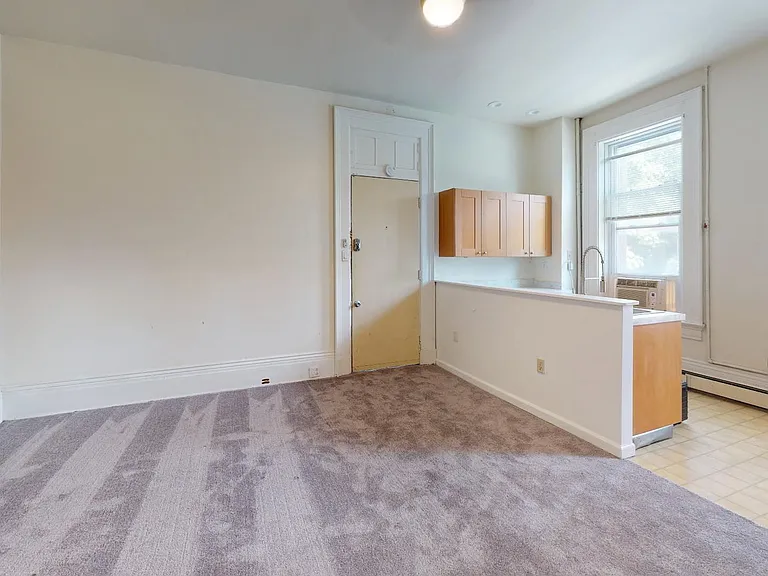 2419 Vine St #3 — Photo 3