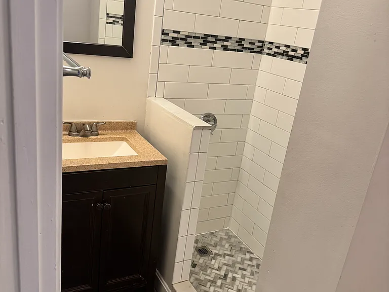 70 Joy St #16D — Photo 4