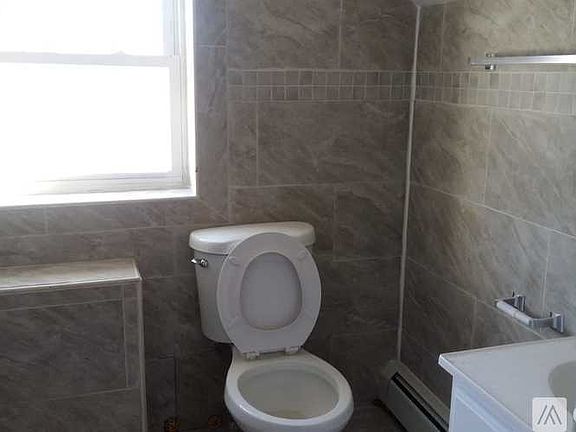 4th image of 92-59 172nd St #3
