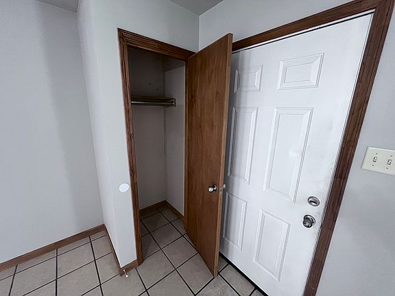 5th image of 70 Marie Ln