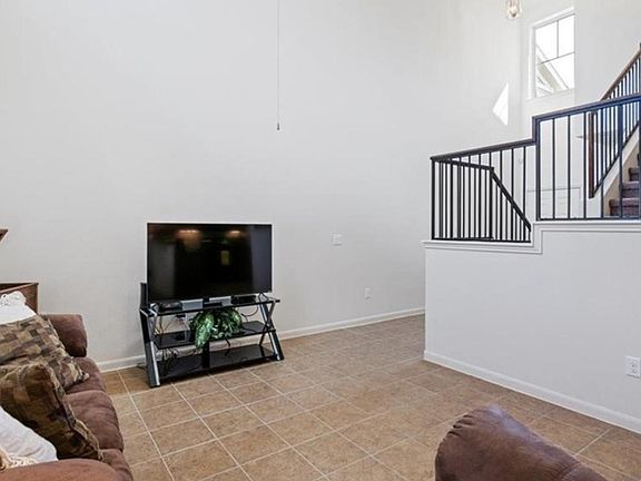 4th image of 1620 Bryant Dr Unit 3102