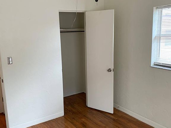 5th image of 2634 39th Ave N #1