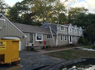 5 Yorkshire Dr, Lynnfield, MA 01940