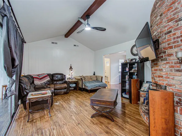 1710 W 11th St, Freeport, TX 77541