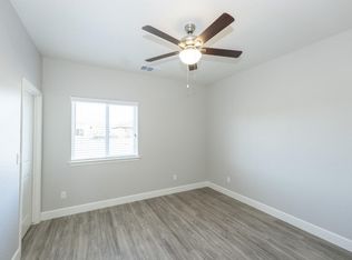 501 W Tejon Ave, Woodlake, CA 93286