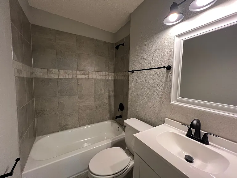 1802 Blair Hunt Dr — Photo 6