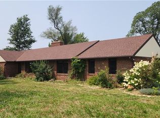 32510 S Metcalf Rd, Louisburg, KS 66053