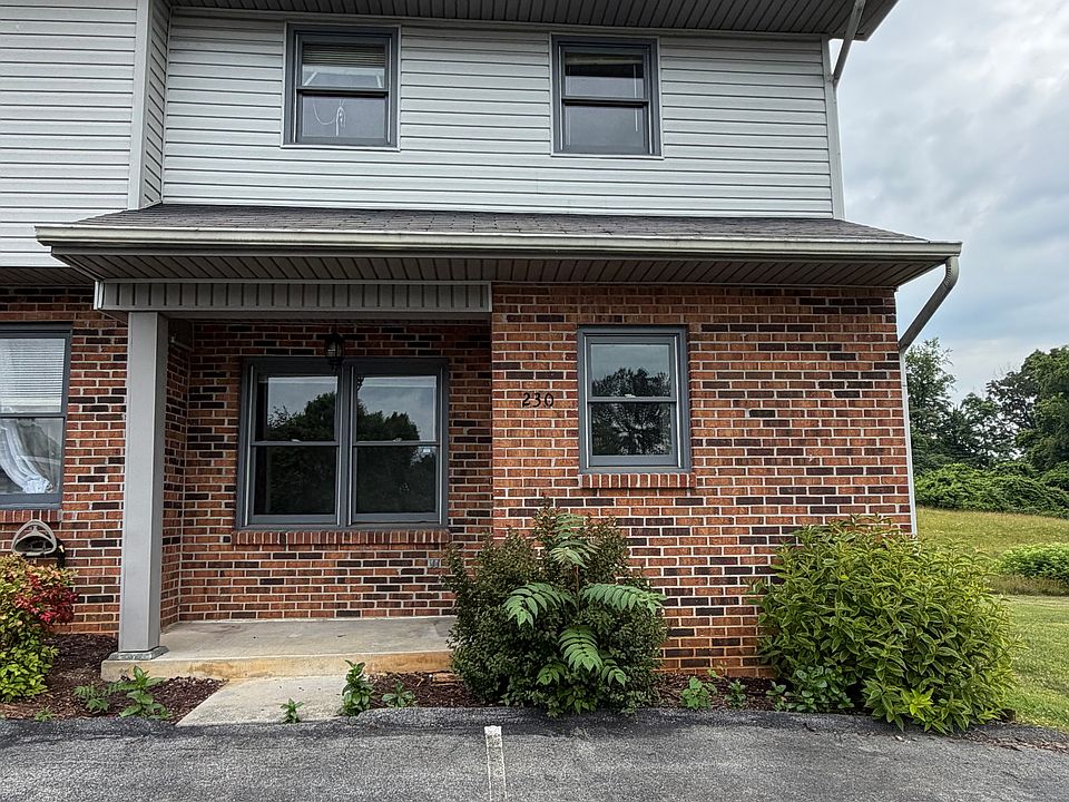 1st image of 230 Oakcrest Cir #230