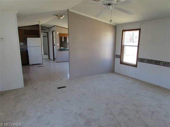 5th image of 920 Creekside Dr