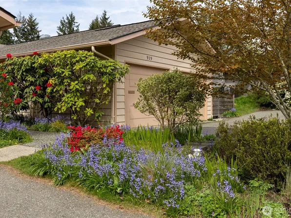 929 Blue Heron Avenue NE #3, Bainbridge Island, WA 98110
