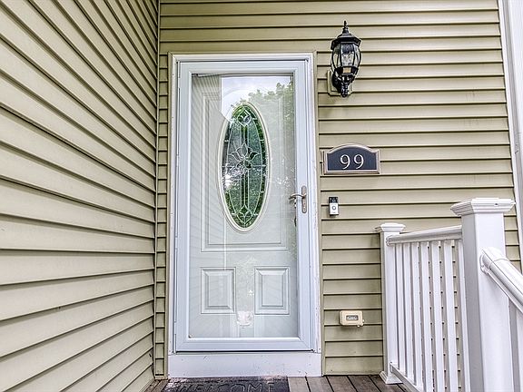 3rd image of 99 Elm St #99