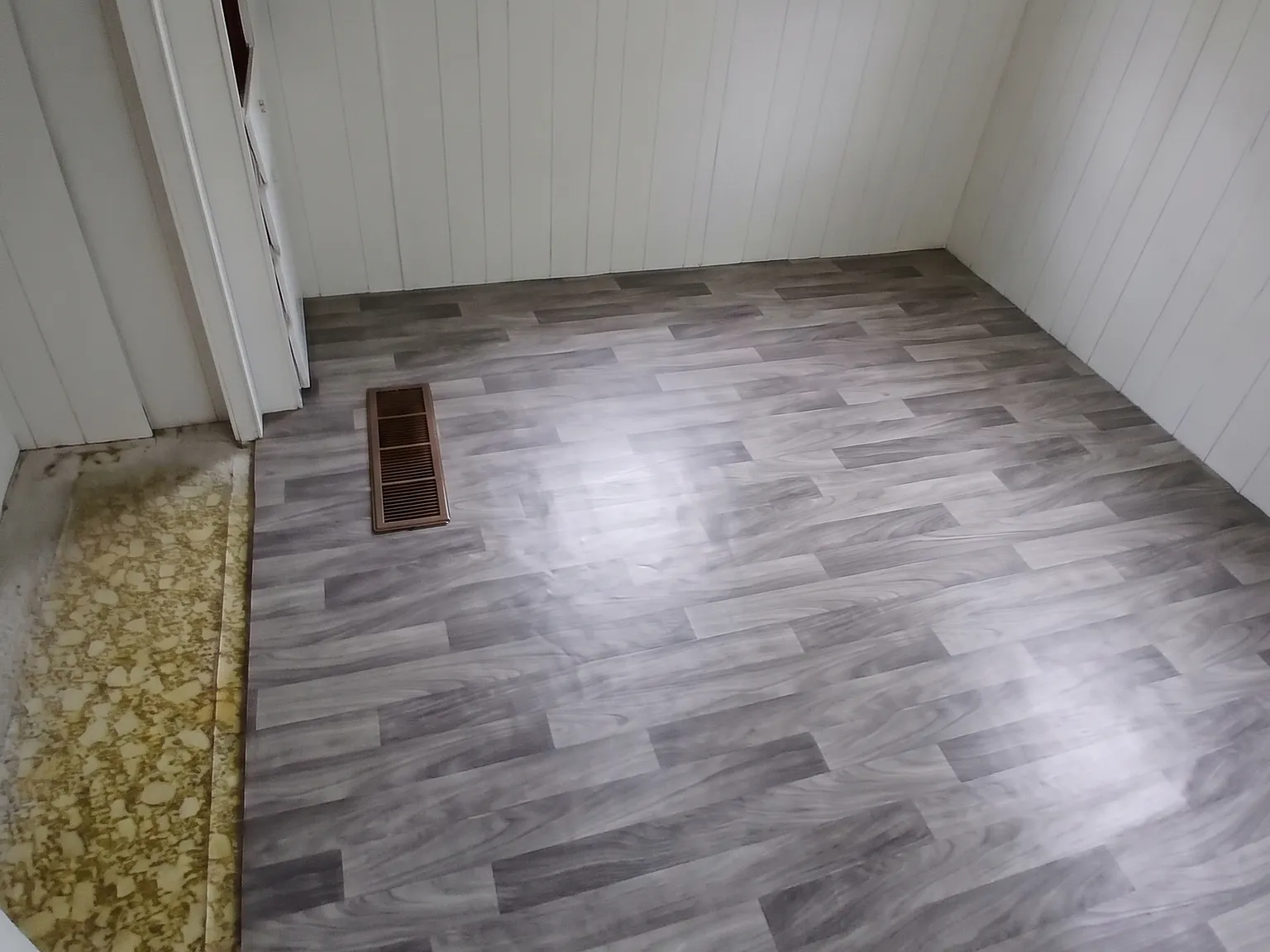 2 bed, 720 sqft, $755 — Photo 3