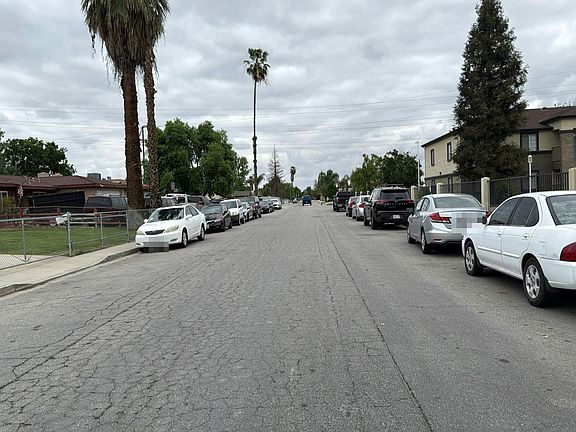4th image of 4805 Eve St