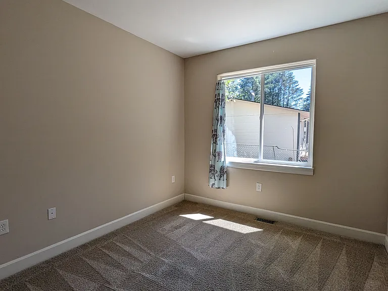 302 Lake Bay Loop SE — Photo 16