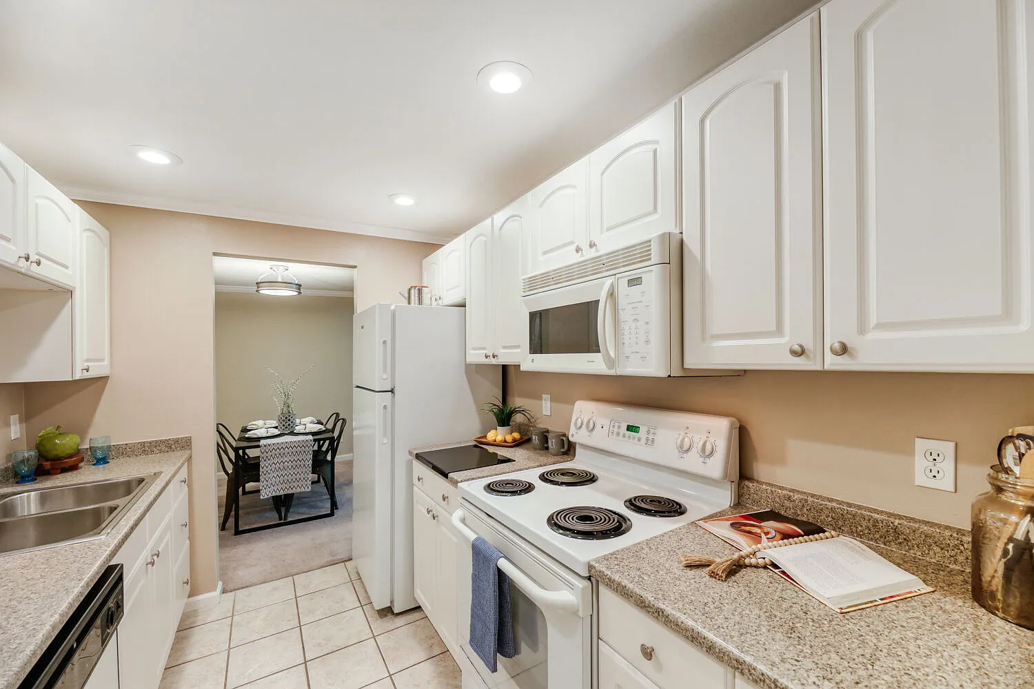 1 bed, 690 sqft, $1,800 — Photo 4