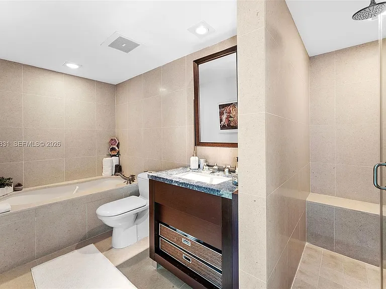 6801 Collins Ave — Photo 39