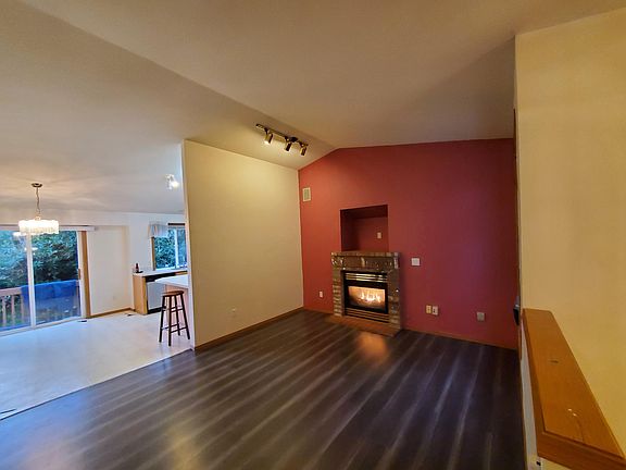 4th image of 2801 48th St NE
