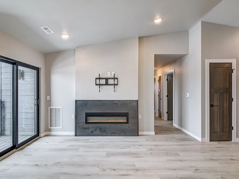299 Fairfax St — Photo 7