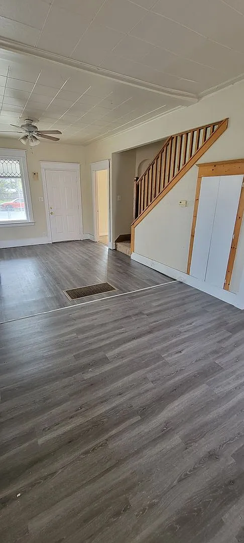 Great 3 bed home with garage — Photo 3