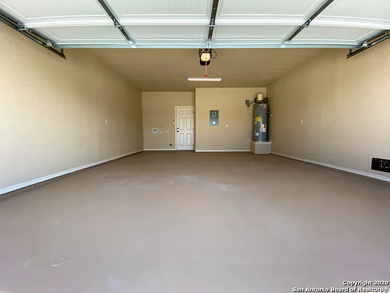 1516 Lucille St — Photo 17