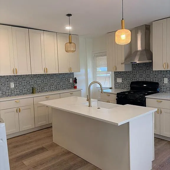 60 W Broadway Ave — Photo 2