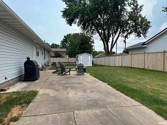 4th image of 1439 Rosehill Ave