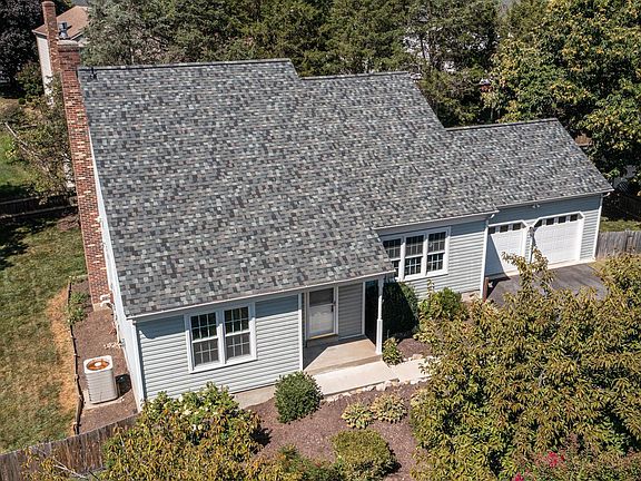 4th image of 15211 Bicentennial Ct