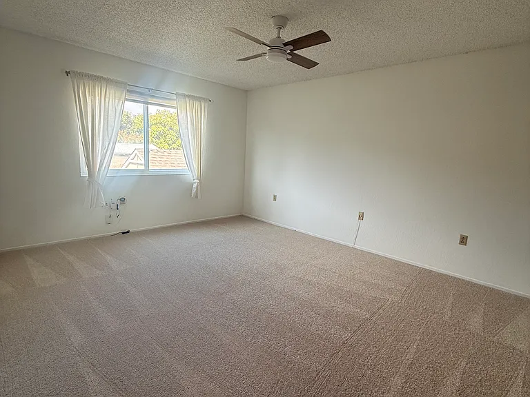 925 Madison St #2 — Photo 11
