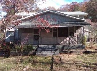 3 Hillcrest Dr SE, Lindale, GA 30147