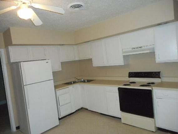 5th image of 1072 N Belvedere Blvd