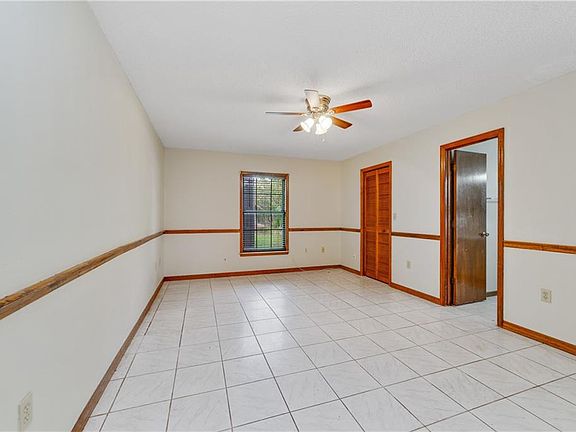 3rd image of 628 Gazelle Dr