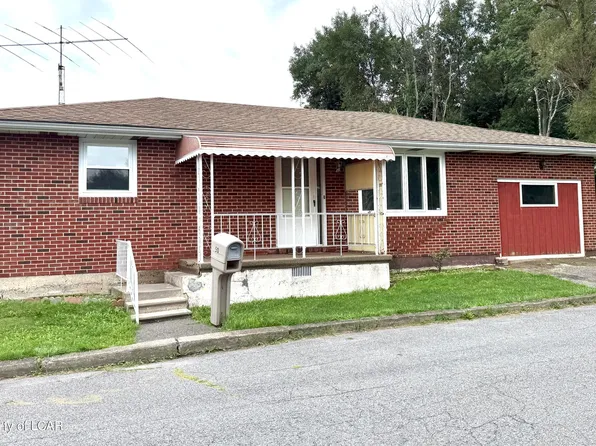 50 Center St, McAdoo, PA 18237