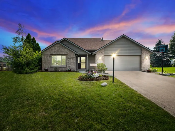 10833 Lupine Ln, Fort Wayne, IN 46804