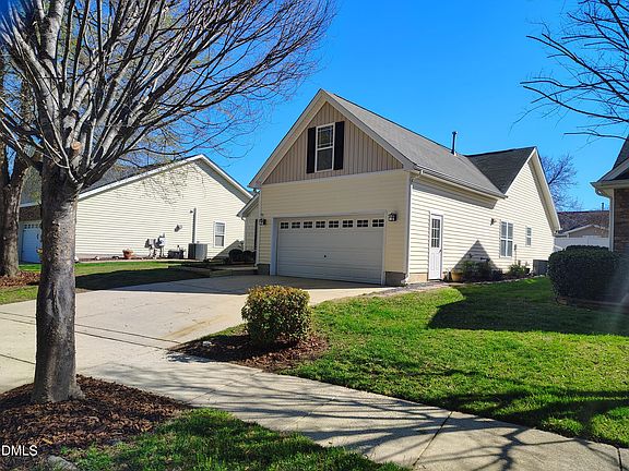 4th image of 2108 Woodwater Dr